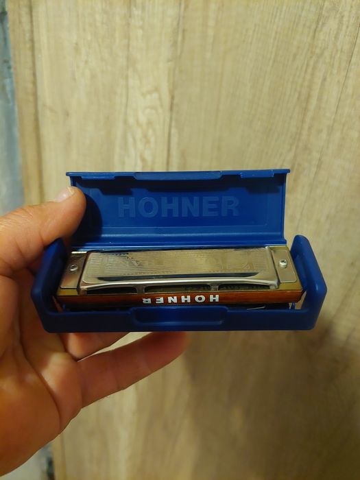 Muzicuta hohner ,in stare buna ,are și cutiuță de depozitare