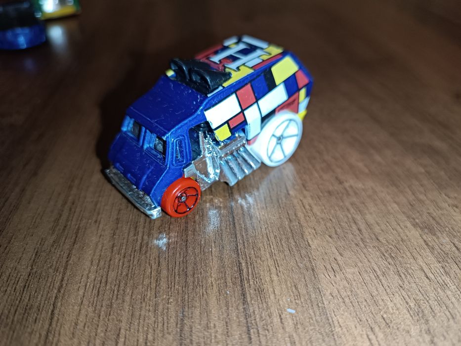Hot wheels машинки
