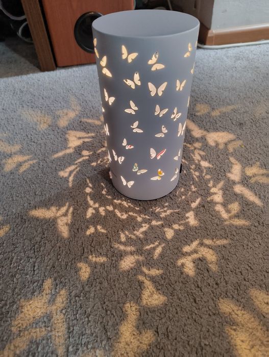 Veioza cu fluturași pentru camera copil