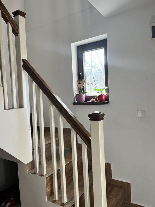 Casa de vanzare in zona linistita, teren 573mp