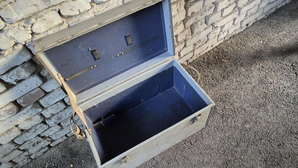 Антикварный советский сундук кинооператора.