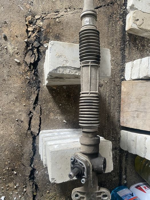 Продам рулевую рейку