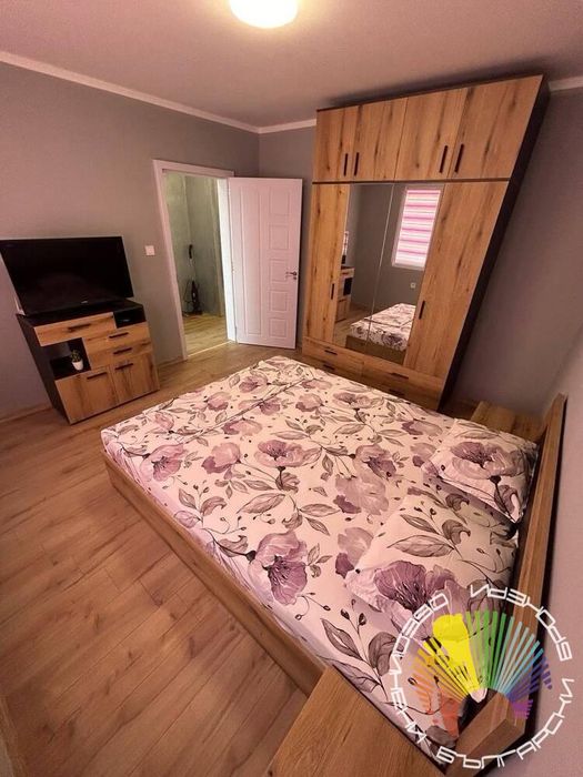 Дава се под наем Тристаен апартамент в Бургас, Възраждане - 75 кв.м за 663 € - Снимка #12