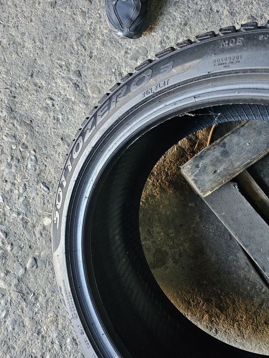 2 anvelope iarna 225 45 18 Pirelli Sottozero3 Runflat