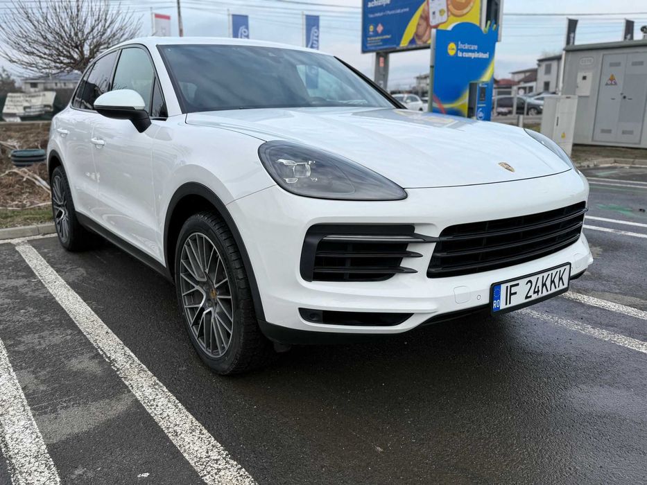 Porsche Cayenne 9YA