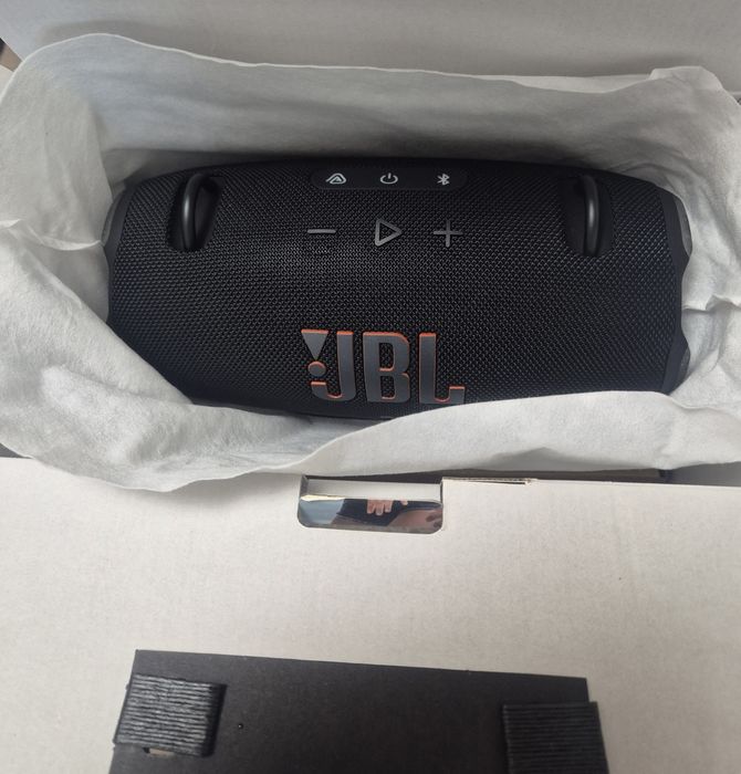 Vând boxă portabilă  Noua  JBL  Xtreme 4 Al Sond Boost,Auracast .