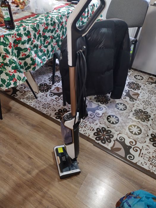 Mop vertical cu aburi.