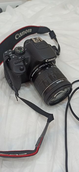 Фотоаппарат Canon 700D