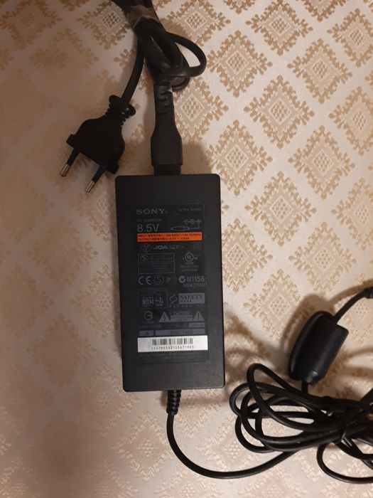 Продам Sony PlayStation-2 на запчасти.