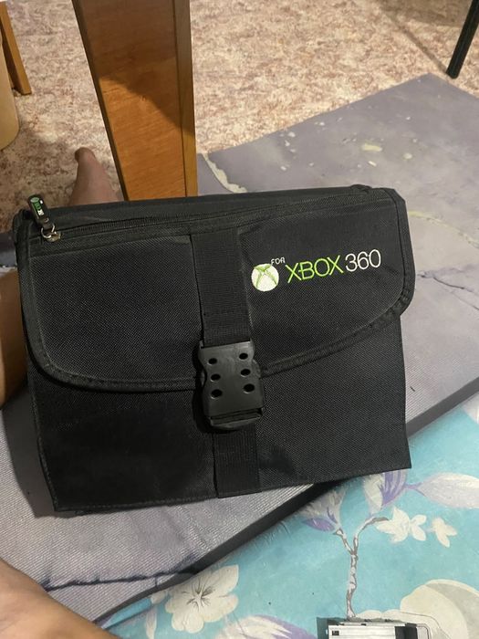 Продам xbox 360.
