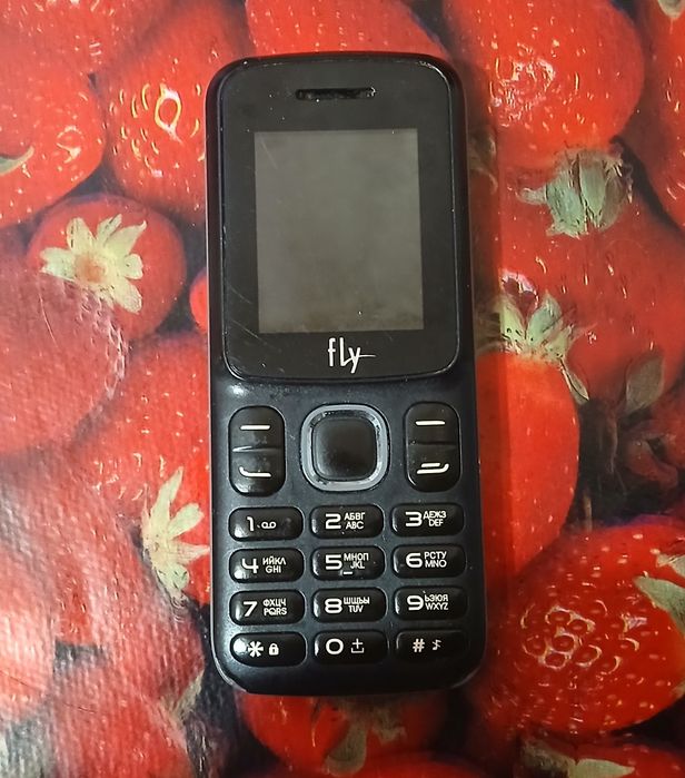 Fly телефон простой кнопочный