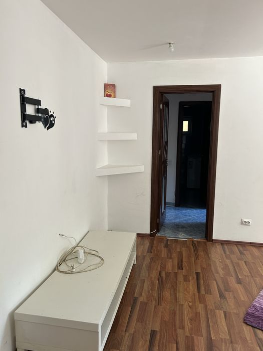 Apartament cu 2 camere de vanzare- zona Biserica Noua
