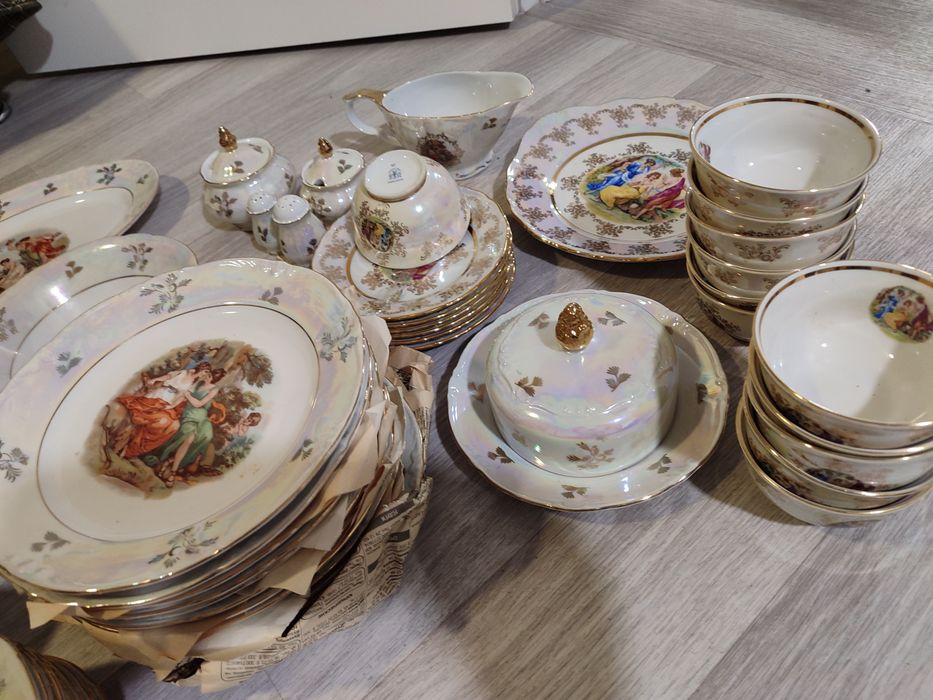 Продам сервиз мадонна