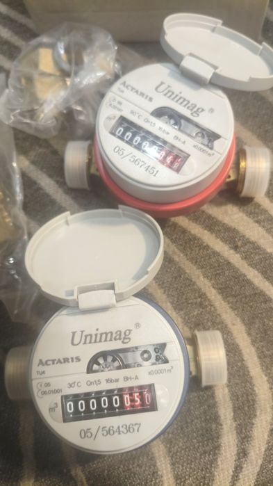 Счетчики  воды горячей и холодной