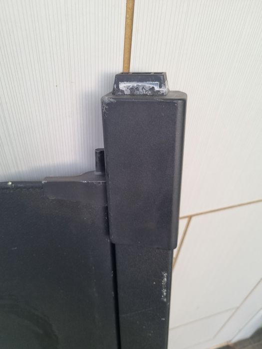 Щора за багажник на Алфа ромео 159 / 2010г/