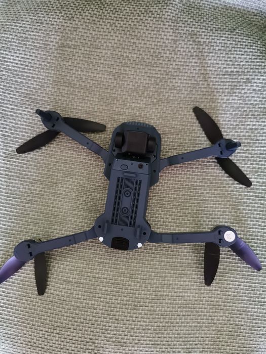 Продавам Дрон Cbr