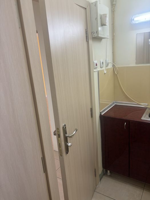 Дава се под наем Офис в с. Брестовец, Област Плевен - 74 кв.м за 306 € - Снимка #7