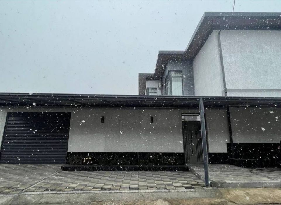 Сдаётся в аренду евро дом , зимний бассейн 2,6 соток ( н511 )