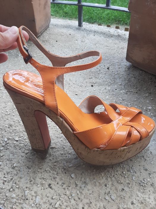 Sandale piele lacuita