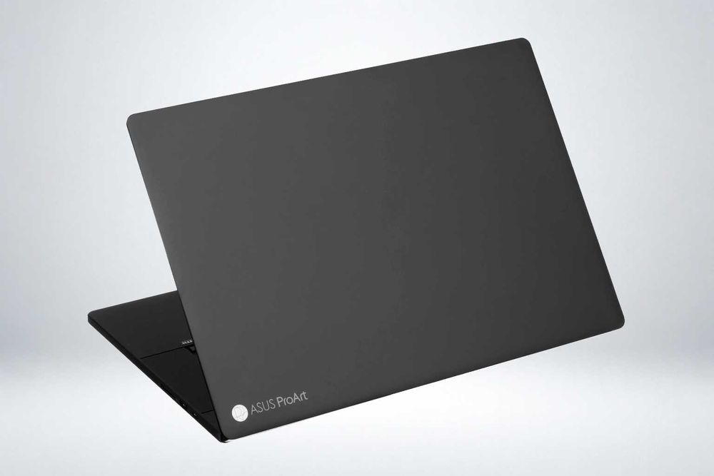 ASUS ProArt P16 OLED/ Ryzen AI 9/ 32GB/ 2TB/ RTX5060 8GB/4K OLED Touch