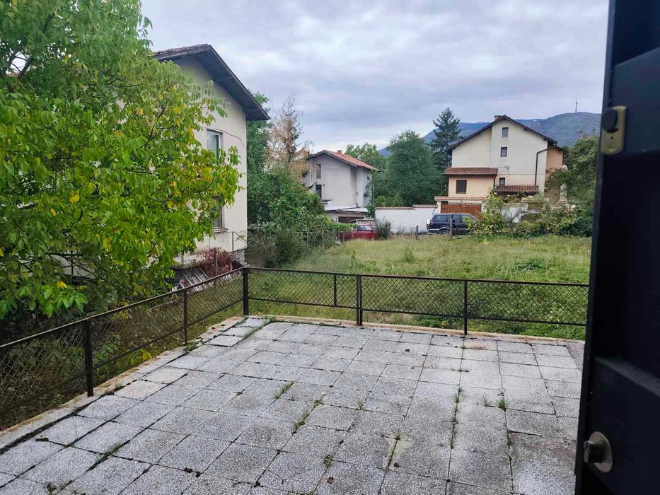 Продава парцел в Горна Баня