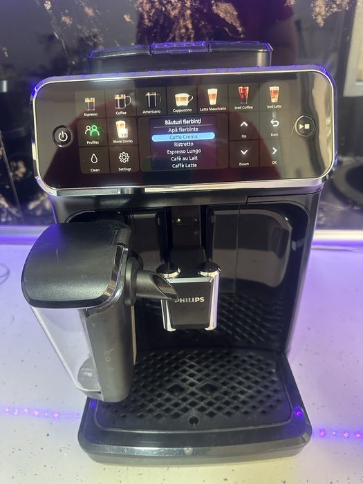 Espressor automat Philips LatteGo seria 5500