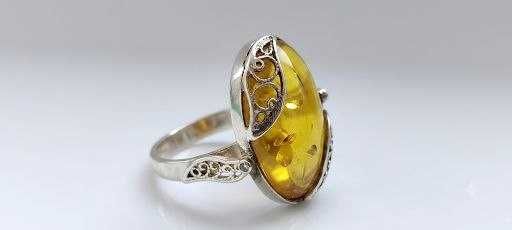Кольцо серебряное с натуральным камнем ЯНТАРЬ