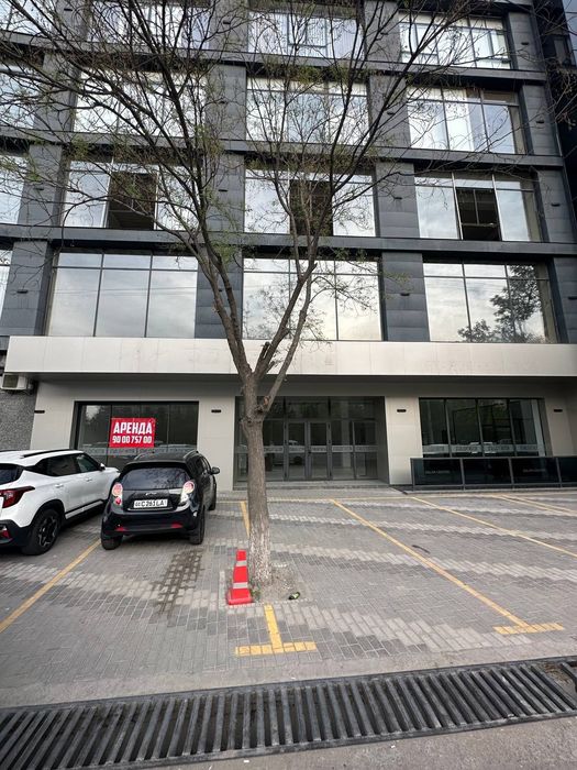 282 м² аренда. Кичик 282 м2, кичик. халка йули, дархон. Автосалон