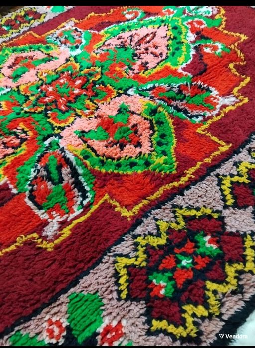 Вълнен китеник с размери 180 на 200 см