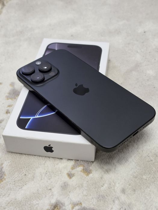 Продаю 16 pro max с гарантией