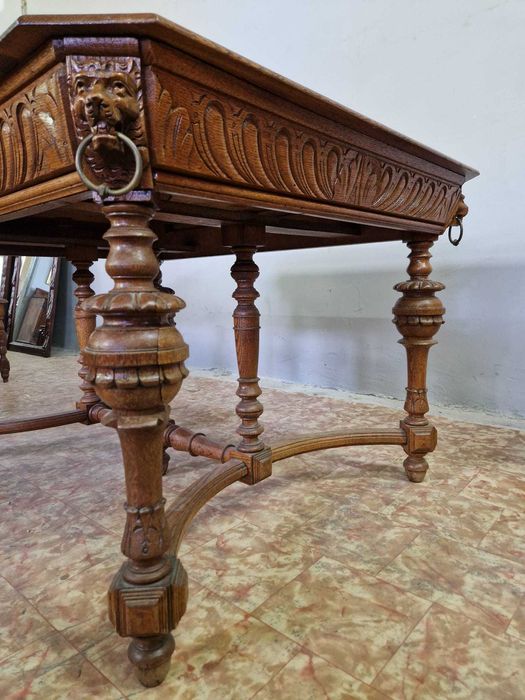 Великолепно резбована френска ренесансова трапезна маса