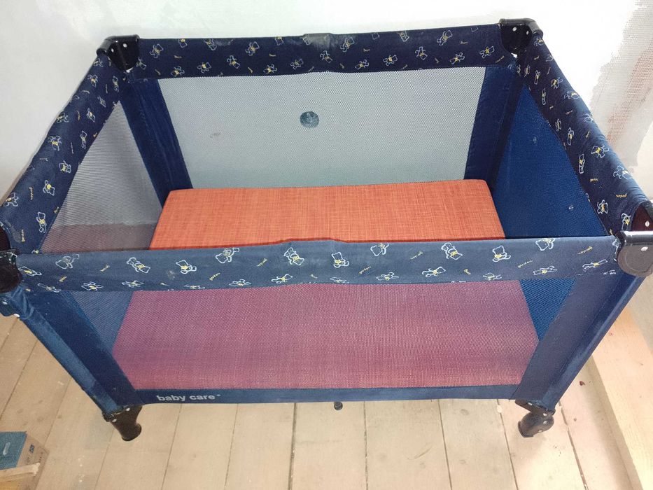 Pătuț pliabil baby care plus 2 saltele extra