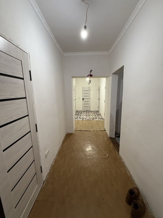 20 мкр да 4 ханалы уй сатылады. Бахасы келисип бериледи.