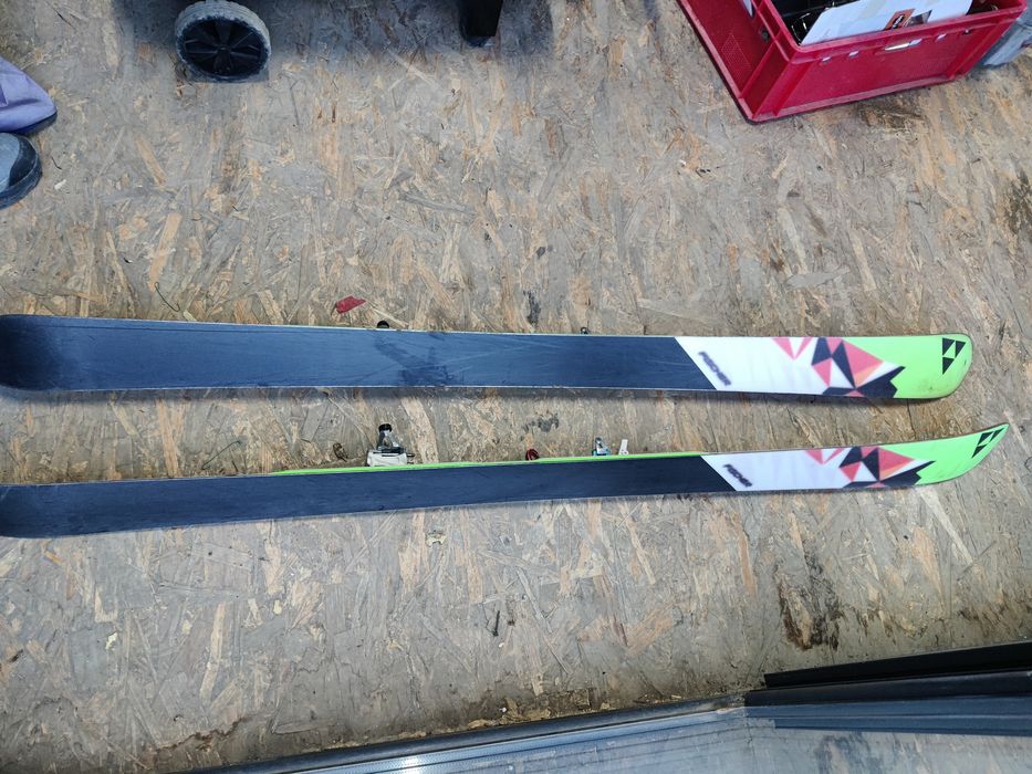 Echipament complet schi ski de tura