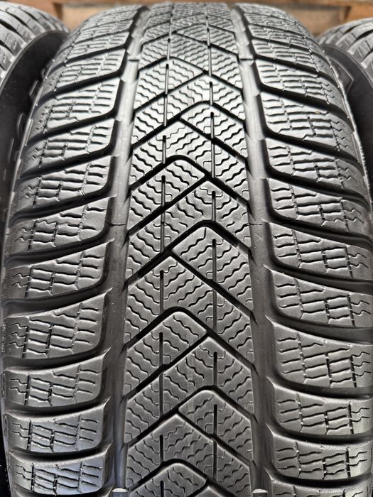 Jante aluminiu Audi A6 cu anvelope iarna Pirelli 225/60 R17