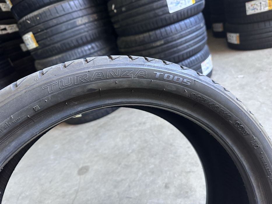 225/40/19 BRIDGESTONE 2бр
