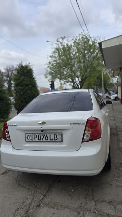 Lacetti sotiladi 1.6 avtomat 3 poz