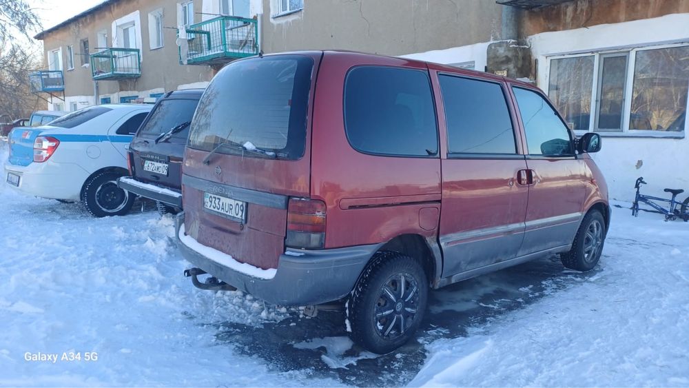 Продам 6 местный Nissan Serena