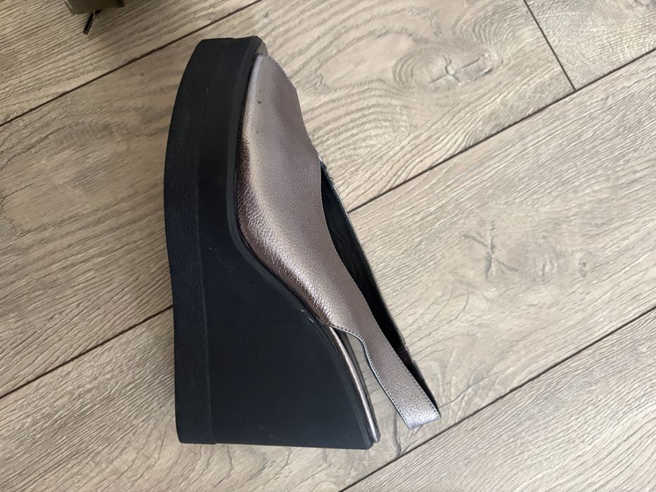 Сапоги, полусапожки, босоножки