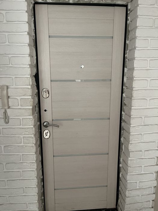 Дверь входная продам новая