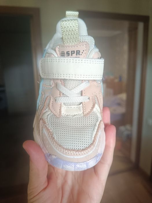 Кросовки на девочку