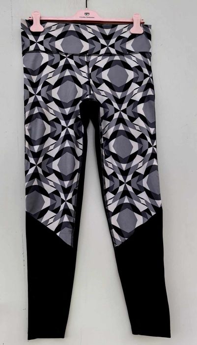 Adidas оригинален дамски клин Л размер нов