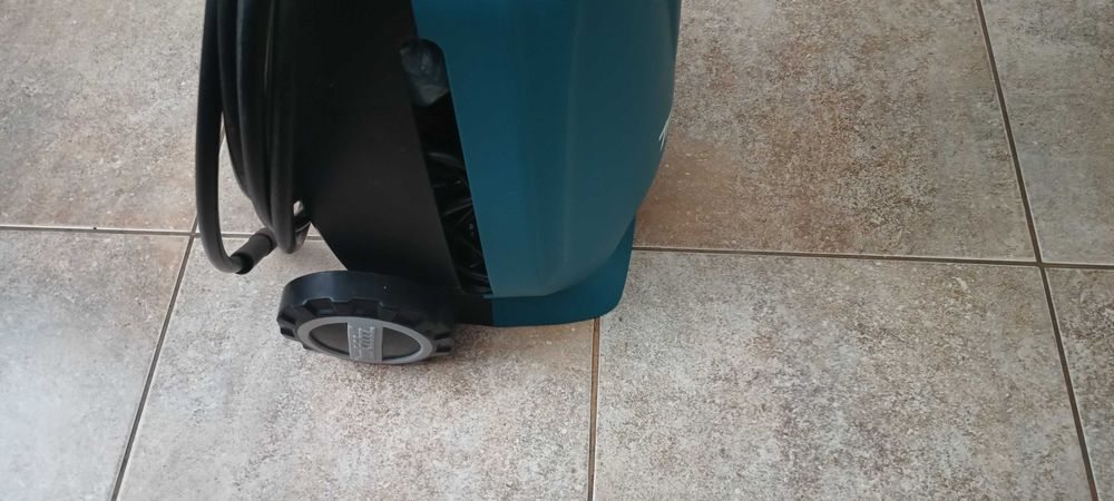 Masina de spalat cu presiune Makita HW 102