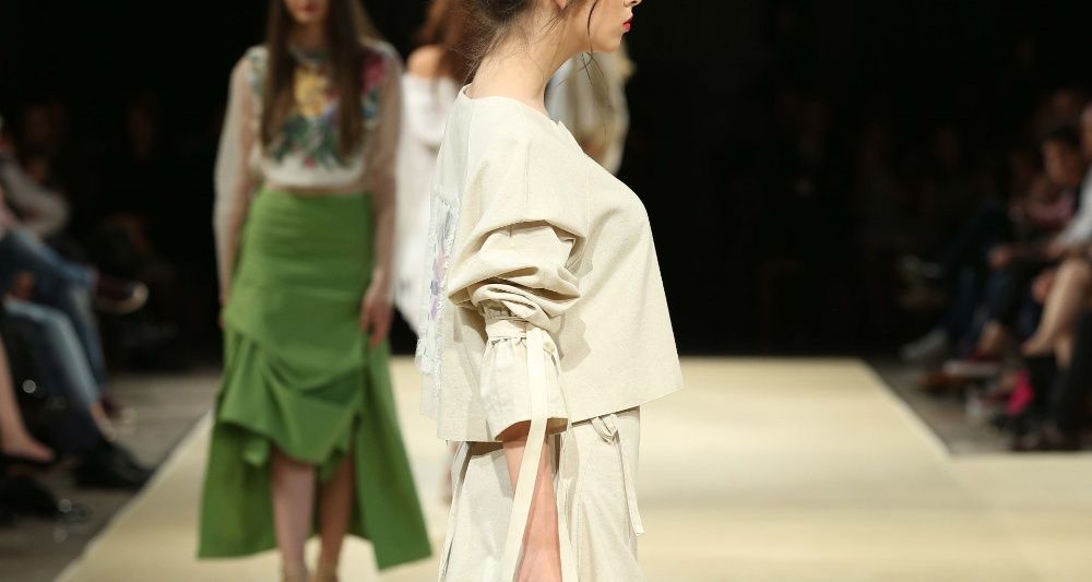 Jacheta broderie spate, Nicoleta Obis, marime S/M, noua