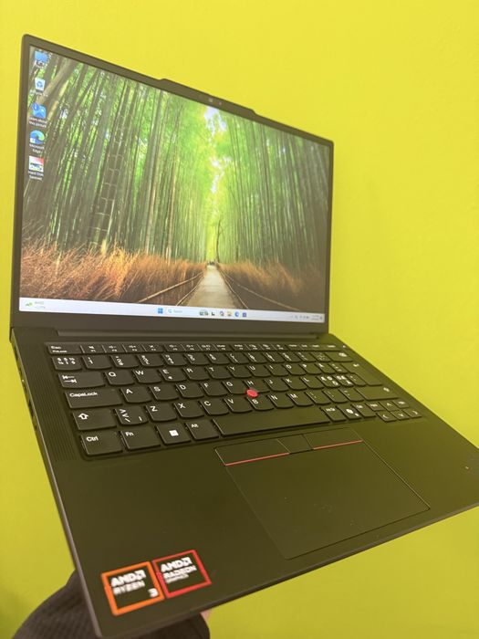 Laptop Lenovo Thinkpad E14 gen 7 Amd Ryzen 3 Pro-ram 16Gb DDR5 -SSD 512Gb