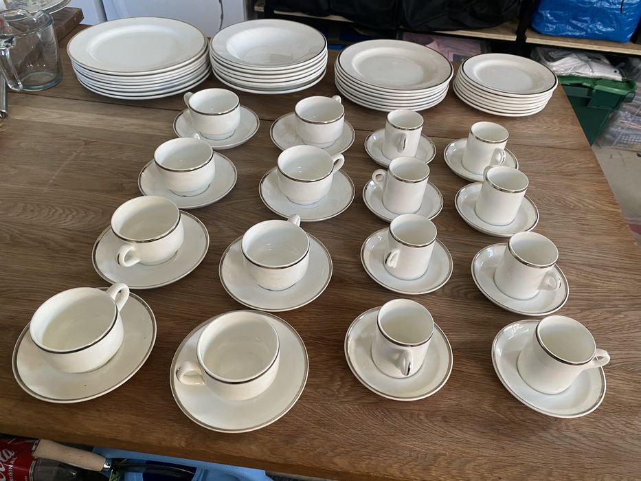 Wedgwood set de 6 farfurii cani