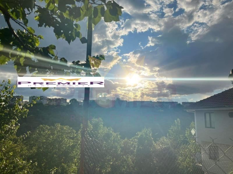 Парцел в Добрич, област-гр.Балчик площ 550 цена 37000