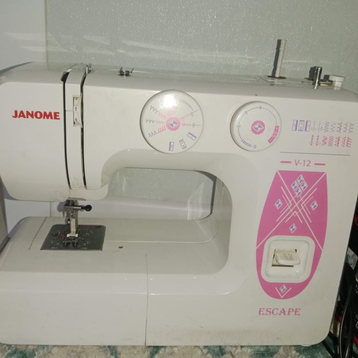 Тігін машина Janome
