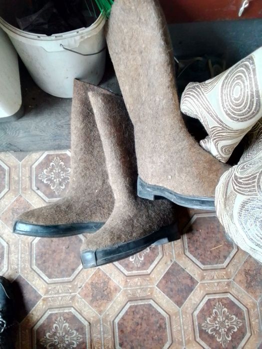 Валенки на резине и без.