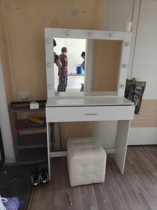 Два  белых шкафа Ikea
